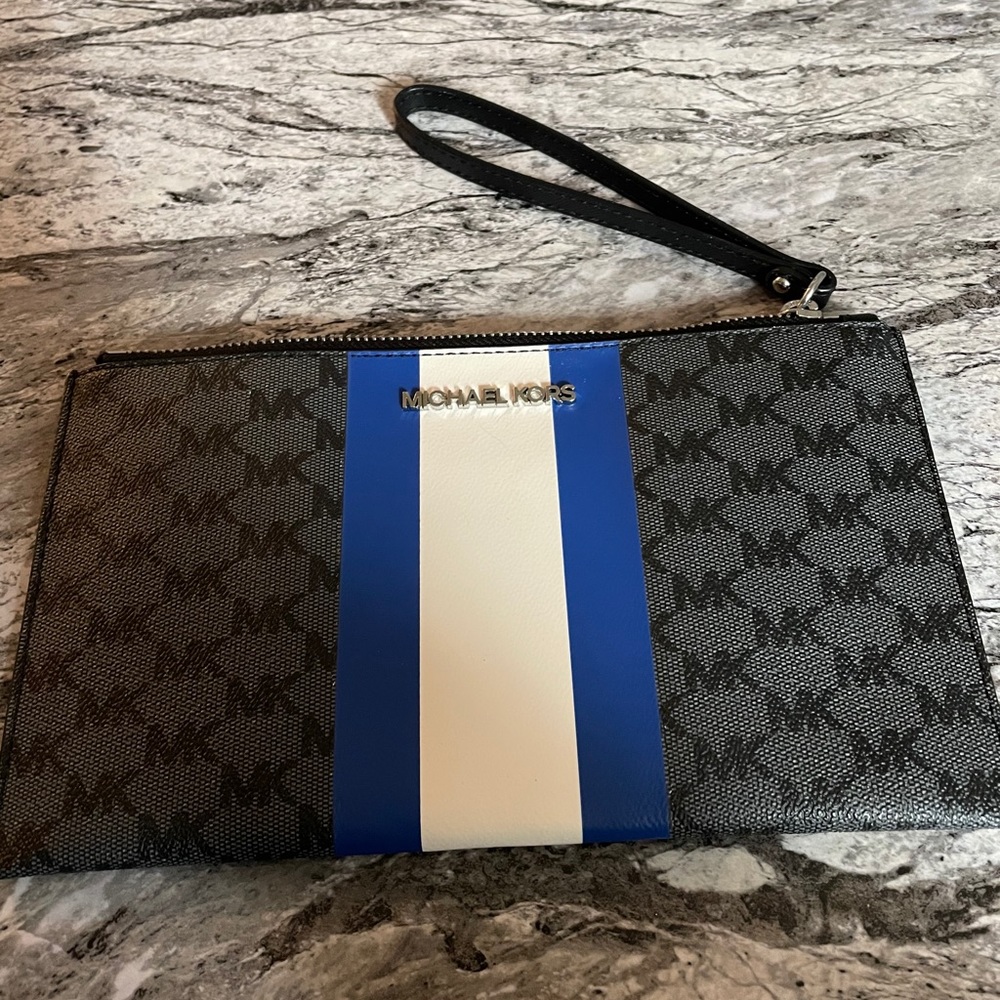 Michael Kors wristlet!